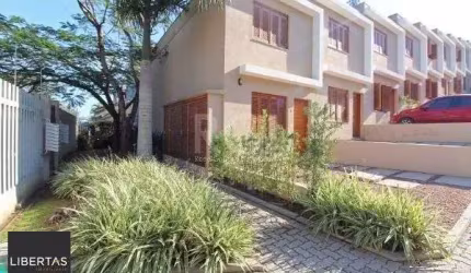 Casa para Venda - 108.8m², 2 dormitórios, sendo 2 suites, 1 vaga - Teresópolis