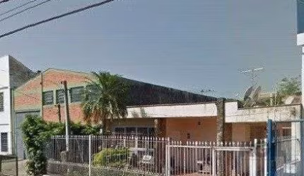 Casa 3 dormitórios com suíte  no bairro Anchieta em Porto Alegre