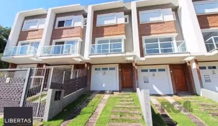 Sobrado para Venda - 100m², 3 dormitórios, sendo 3 suites, 2 vagas - Portal Do Guarujá