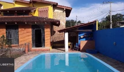 Casa em Porto Alegre, no bairro Aberta dos Morros, com 4 dormitório(s), e 4 banheiros, à venda.