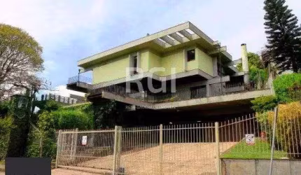 Casa para Venda - 700m², 4 dormitórios, sendo 4 suites, 6 vagas - Vila Conceição
