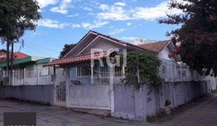 Casa para Venda - 90m², 4 dormitórios, 3 vagas - Cristal