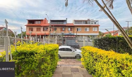 Casa para Venda - 285m², 3 dormitórios, sendo 1 suites, 4 vagas - Bahamas