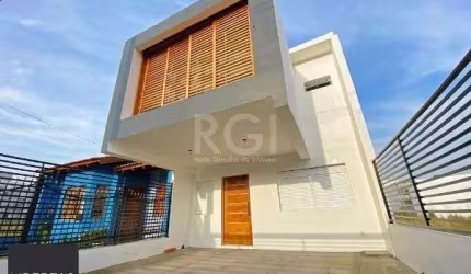 Casa para Venda - 217m², 3 dormitórios, sendo 1 suites, 2 vagas - Hípica