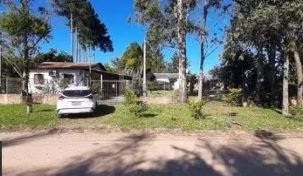 Sítio em Porto Alegre, no bairro São Caetano, com 5 dormitório(s), e 5 banheiros, à venda.