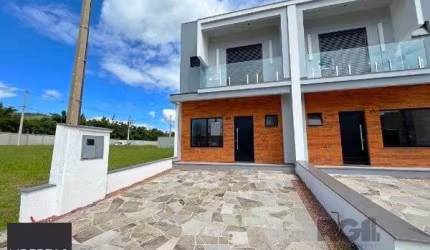 Casa Condominio em Porto Alegre, no bairro Campo Novo, com 3 dormitório(s), e 3 banheiros, à venda.