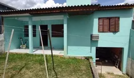 Casa em Porto Alegre, no bairro Campo Novo, com 2 dormitório(s), e 2 banheiros, à venda.