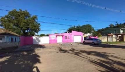 Casa em Porto Alegre, no bairro Belém Novo, com 5 dormitório(s), e 5 banheiros, à venda.