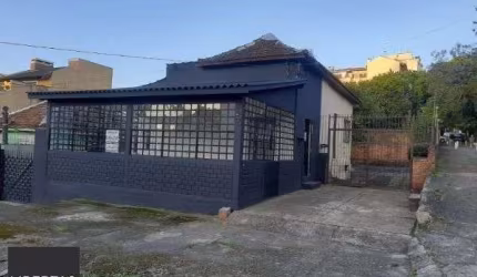 Terreno em Porto Alegre, no bairro Tristeza, à venda.