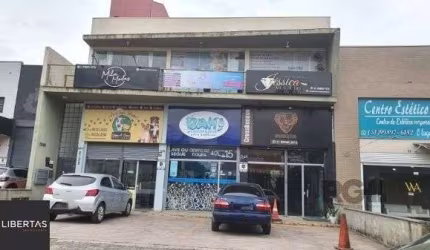 Loja em Porto Alegre, no bairro Hípica, à venda.