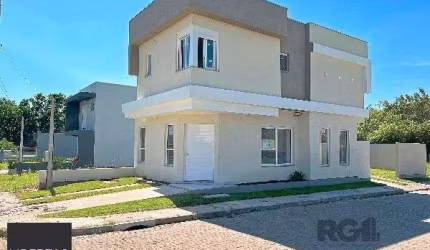Casa Condominio em Porto Alegre, no bairro Campo Novo, com 3 dormitório(s), e 3 banheiros, à venda.