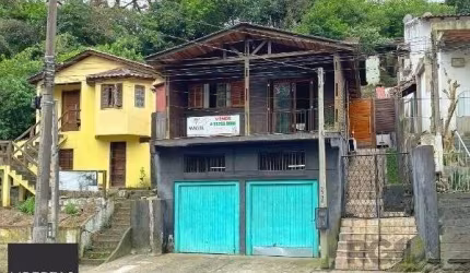 Terreno em Porto Alegre, no bairro Glória, à venda.