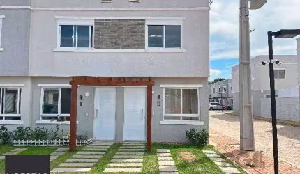 Casa em Porto Alegre, no bairro Vila Nova, com 2 dormitório(s), e 2 banheiros, à venda.