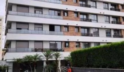 Studio em Porto Alegre, no bairro Tristeza, com 1 dormitório(s), e 1 banheiros, à venda.