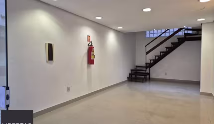 Sala reformada com Mezanino