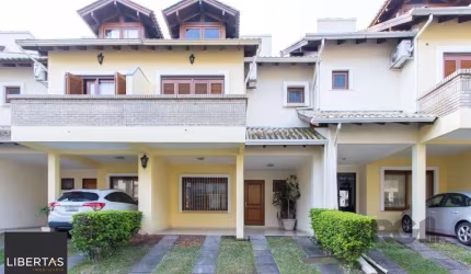 Casa de Condomínio em Cavalhada