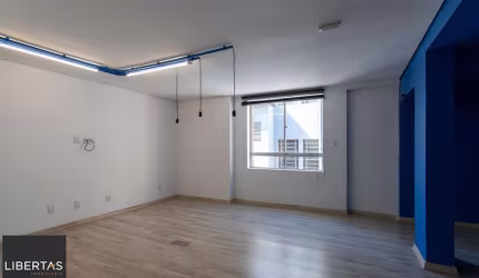 Andar inteiro com 214 m²