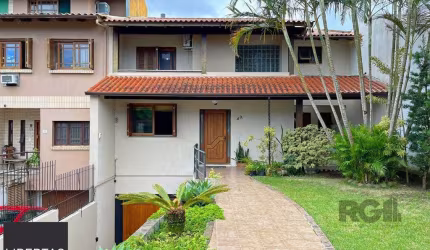 Casa 3 dormitórios com suíte no bairro Aberta dos Morros em Porto Alegre