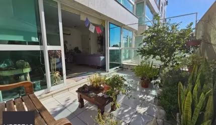EXCELENTE APARTAMENTO PETROPOLIS DE TRES DORMITORIOS, DUAS VAGAS INDIVIDUAIS ,