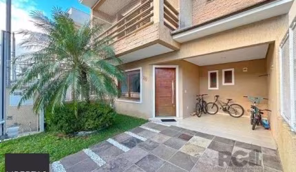 Casa em Porto Alegre, no bairro Hípica, com 3 dormitório(s), e 3 banheiros, à venda.