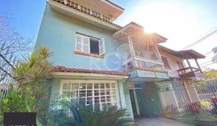 Casa para Venda - 154m², 3 dormitórios, sendo 1 suites, 4 vagas - Ipanema