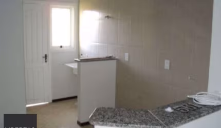 Casa para Venda - 51m², 2 dormitórios, 2 vagas - Nova Ipanema