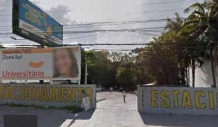 Terreno em Porto Alegre, no bairro Teresópolis, à venda.