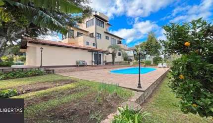 Altos do lago- 455 m² de área privativa, 3 d, 3 vagas , piscina , Linda e ampla casa em condomínio.