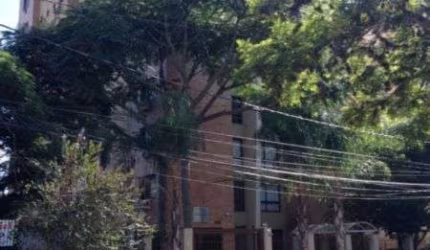 Ótimo apartamento 2 dormitórios, 1 suíte, 1 vaga coberta escriturada na tristeza.