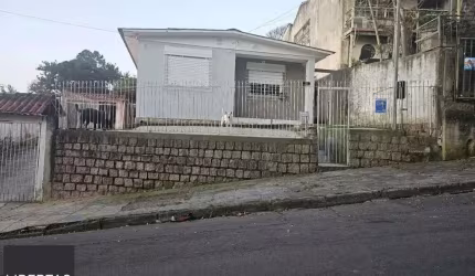 Casa com 02 dormitórios com 02 vagas de garagem