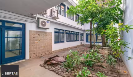 Predio Comercial com 1000m², 5 vagas, no bairro Higienópolis em Porto Alegre para Alugar