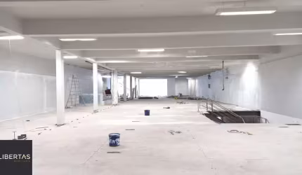 Imóvel comercial na rua Rua Vinte e Quatro de Outubro, no bairro Moinhos de Vento, em Porto Alegre