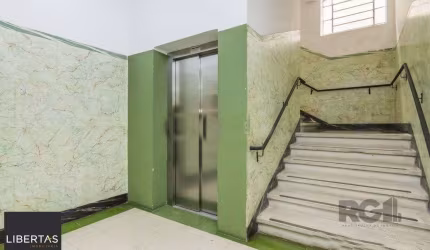 Apartamento de dois quartos no bairro BOM FIM em Porto Alegre