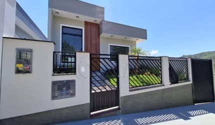 Casa com 4 quartos à venda na Albertina Clasen, 5253, Lisboa, São José por R$ 950.000