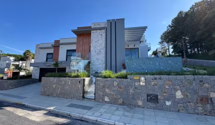 Casa com 3 quartos à venda na Rua das Figueiras, 10, Pedra Branca, Palhoça por R$ 3.100.000