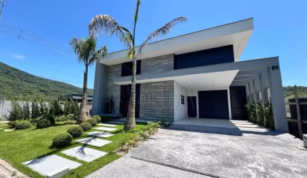Casa em condomínio fechado com 3 quartos à venda na Rua Lagoinha, 65, Pedra Branca, Palhoça por R$ 2.500.000