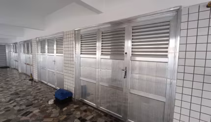 3 DORMITÓRIOS COM DEPENDENCIAS AMPLAS  VAGA FECHADA   !