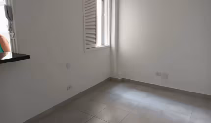 SALA LIVING EM PRÉDIO IMPECÁVEL NO EMBARÉ EM SANTOS