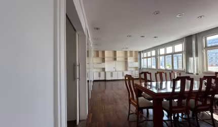 Apartamento 3 Dormitórios no Gonzaga - Vista para o Mar