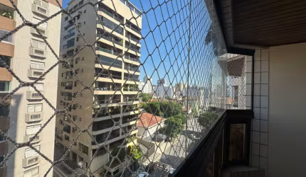 3 DORMITÓRIOS 2 VAGAS em localização PRIVILEGIADA na PONTA DA PRAIA