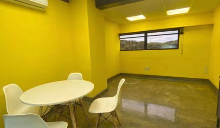 Sala para alugar, 15 m² por R$ 2.500 + taxas/mês - Bom Retiro - Joinville/SC