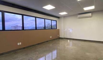 Sala para alugar, 22 m² por R$ 2.200 + taxas/mês - Bom Retiro - Joinville/SC