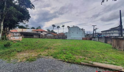 Terreno para alugar, 1800 m² por R$ 8.100 + taxas/mês - Bom Retiro - Joinville/SC