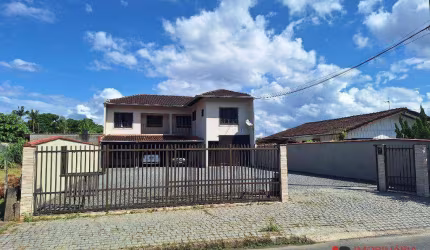Casa com 9 dormitórios à venda, 300 m² por R$ 1.150.000,00 - Bom Retiro - Joinville/SC