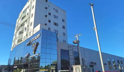 Apartamento com 1 dormitório para alugar, 48 m² por R$ 1.550 + taxas/mês - Bom Retiro - Joinville/SC