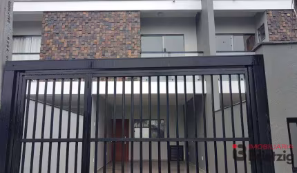 Casa com 3 dormitórios à venda, 128 m² por R$ 650.000,00 - Itaum - Joinville/SC