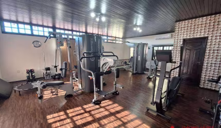Casa com 4 dormitórios e academia equipada  à venda, 250 m² por R$ 1.600.000 - Floresta - Joinville/SC