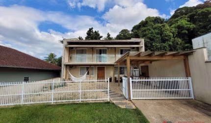 Casa com 3 dormitórios à venda, 154 m² por R$ 899.000,00 - Santo Antônio - Joinville/SC
