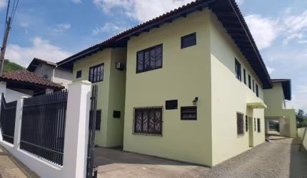 Apartamento com 2 dormitórios para alugar, 45 m² por R$ 1.400 + taxas/mês - Bom Retiro - Joinville/SC