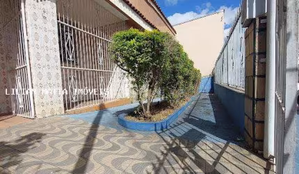 Casas 3 e 4 Quartos para Venda em Juiz de Fora, Bairu, 3 dormitórios, 2 banheiros, 2 vagas